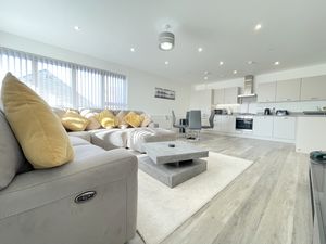 James House- click for photo gallery